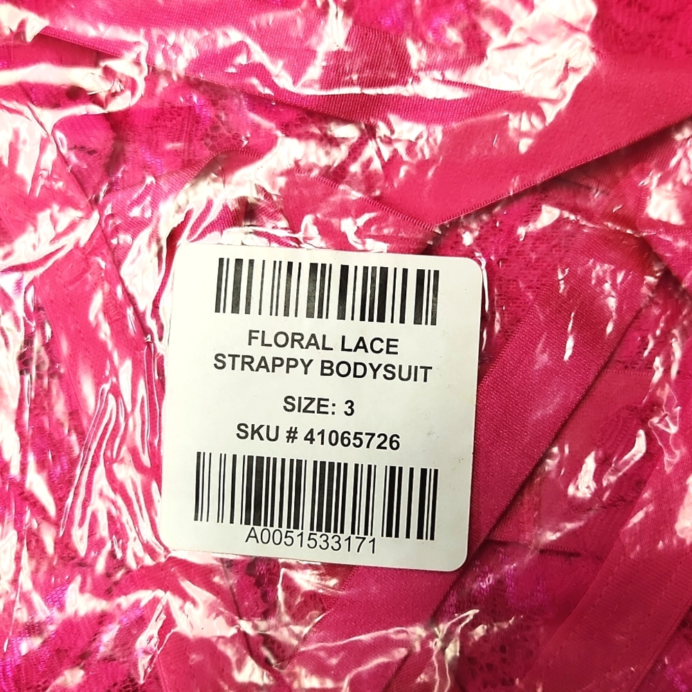 ❤️NWT TORRID LINGERIE HOT PINK BODYSUIT - STRAPPY FLORAL LACE PLUS SIZE - Picture 10 of 10